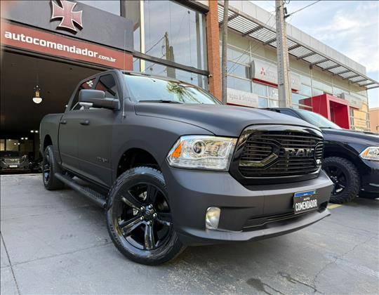 RAM CLASSIC 5.7 V8 GASOLINA LARAMIE NIGHT EDITION CD 4X4 AUTOMÁTICO RAM CLASSIC 5.7 V8 GASOLINA LARAMIE NIGHT EDITION CD 4X4 AUTOMÁTICO